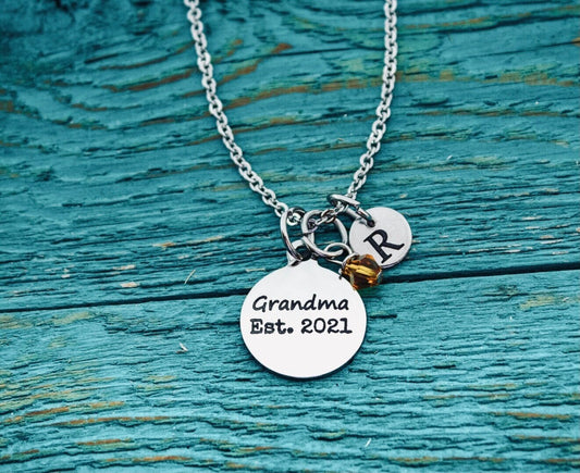 GRANDMA EST 2022, 2023, Silver Necklace, Grandma necklace, Grandma gift, Grandma Pendant, Gift for Grandma, New Grandma, First time Grandma