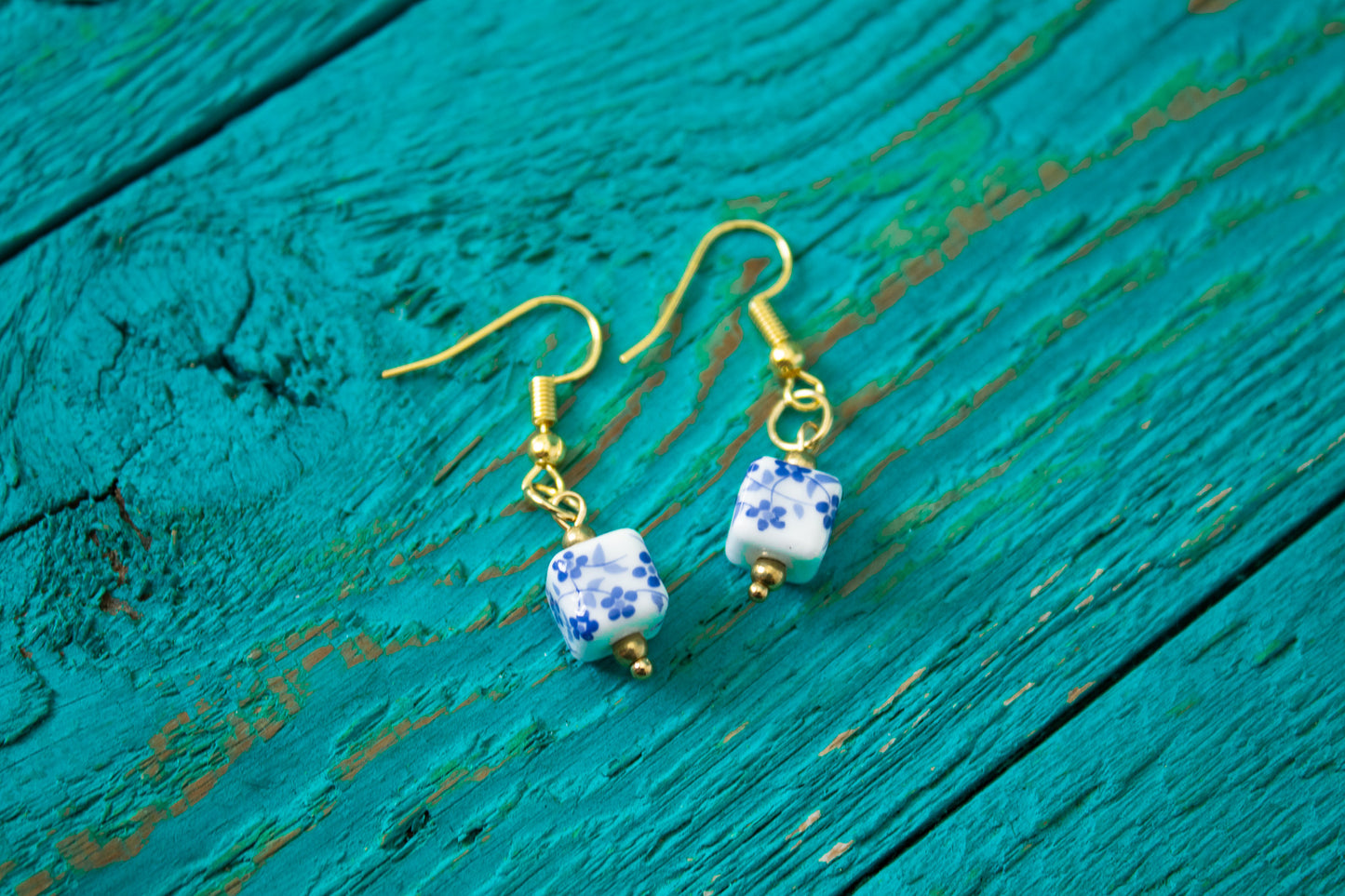 Cube Flora Collection White & Blue Flower Earrings