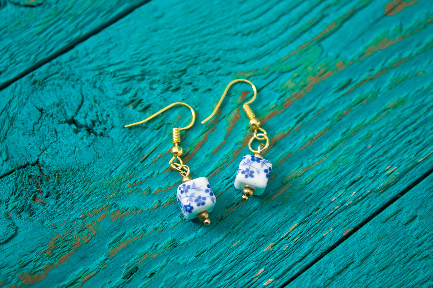 Cube Flora Collection White & Blue Flower Earrings