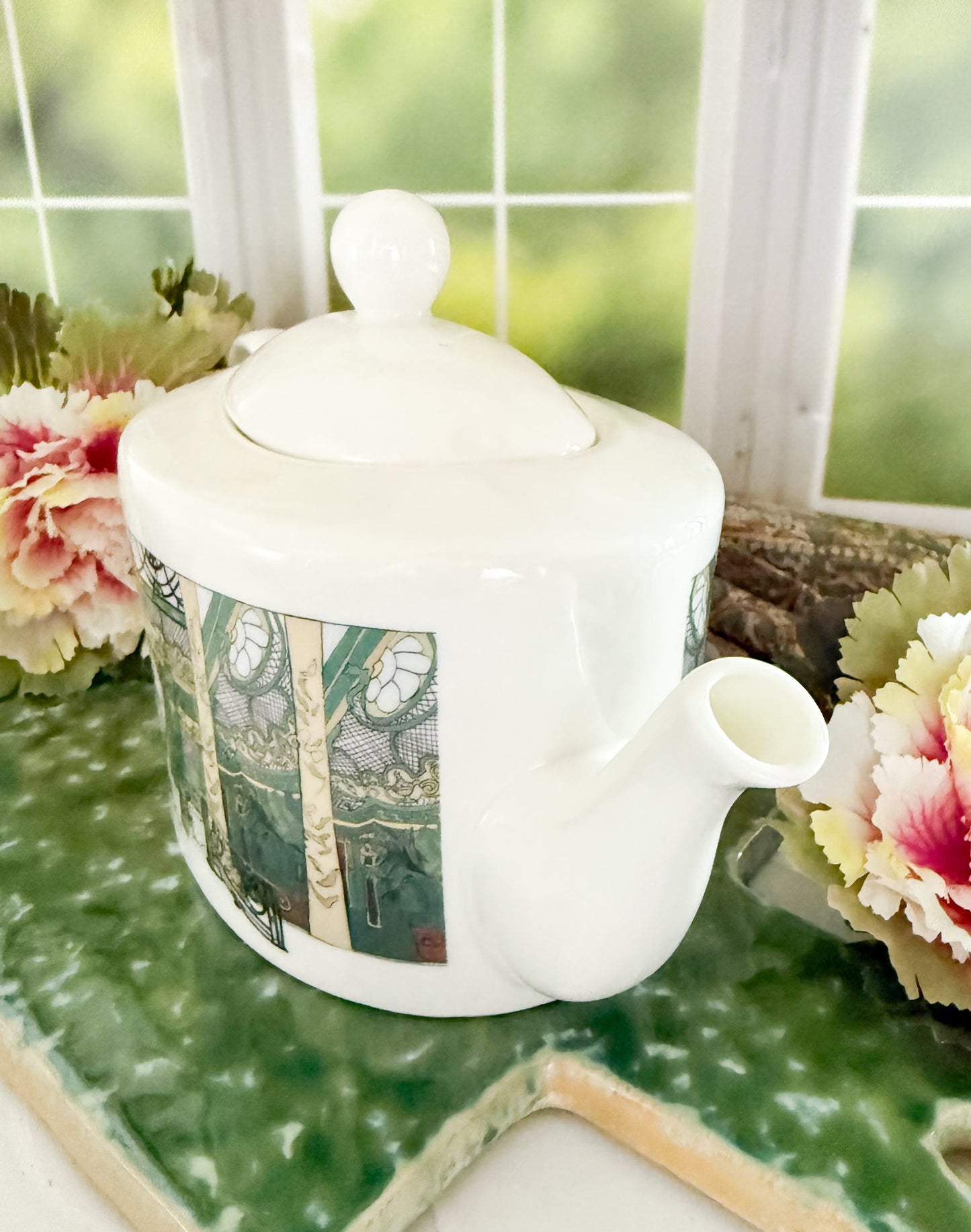 Green Art Deco Tea lovers Tea Club Teapot
